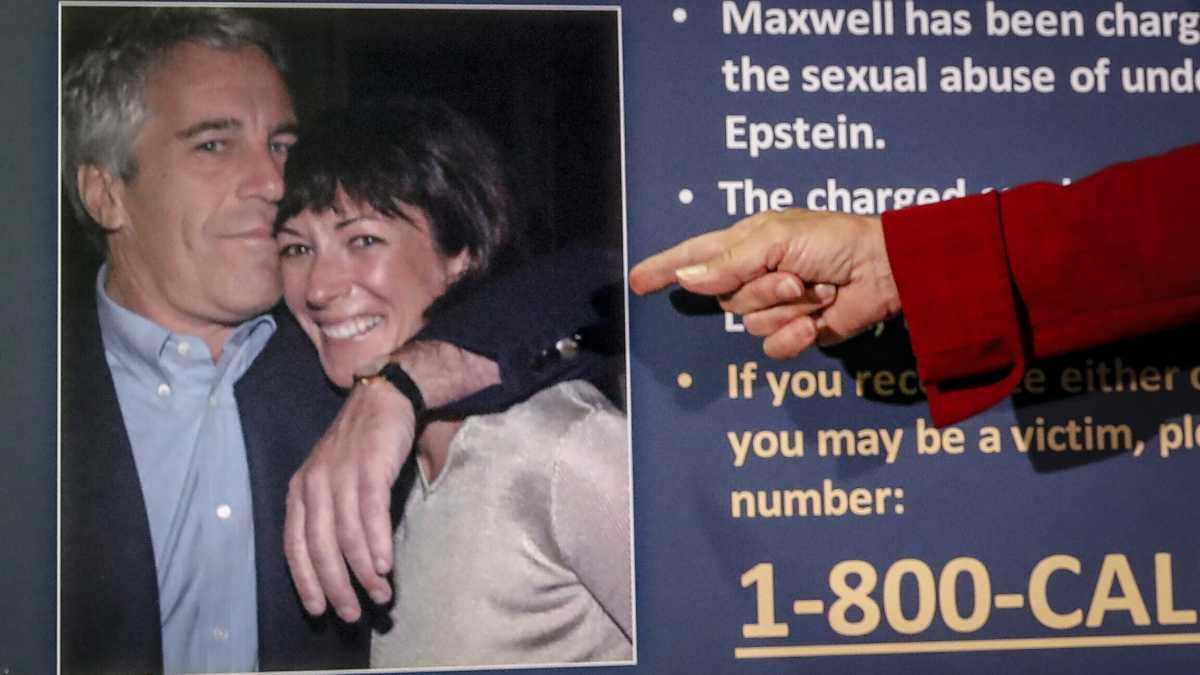 Immagine di Dentro alla perversione di Maxwell e il suo traffico di corpi giovani per Epstein