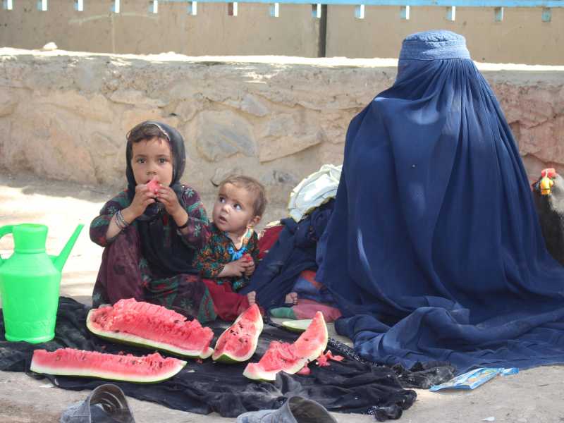 Fuga dall’Afghanistan: la storia di Atefa Ghafoory, giornalista, donna, perseguitata