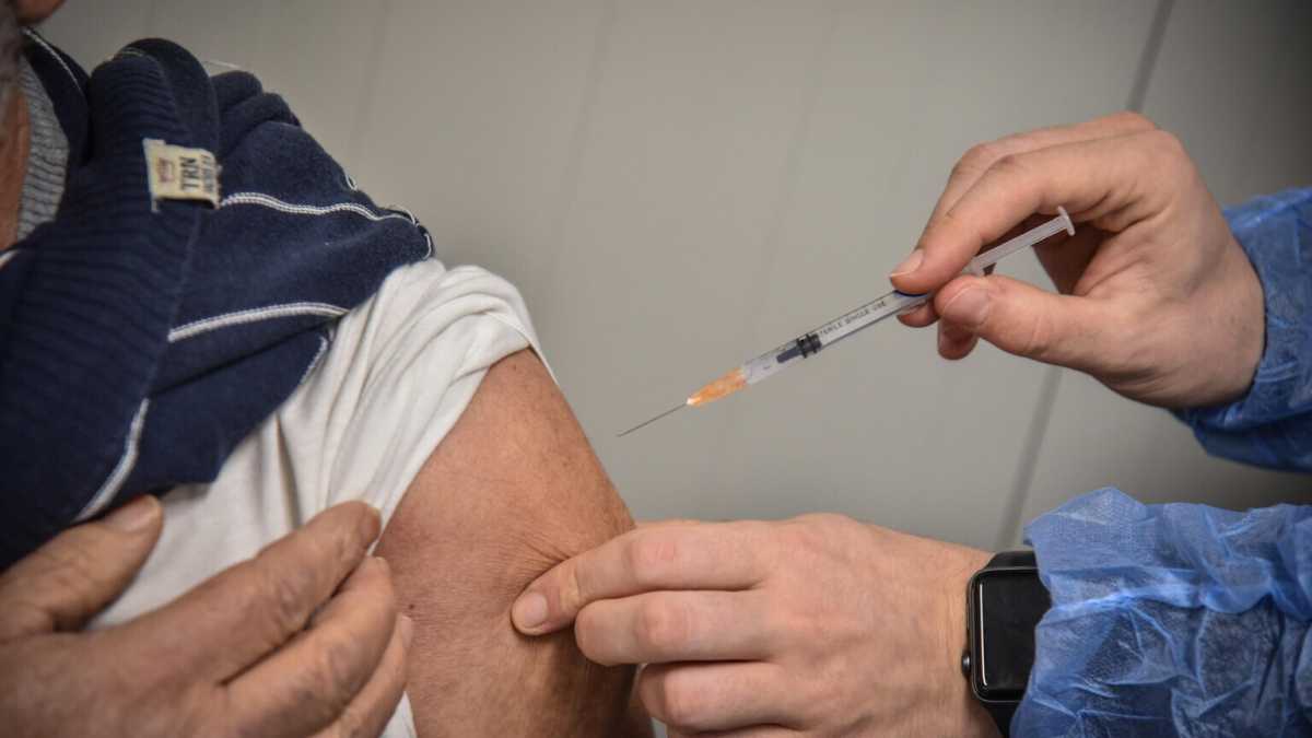 Immagine di Contro Omicron i vaccini sono efficaci otto mesi