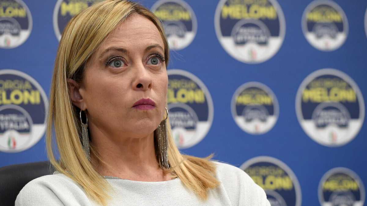 Immagine di Alla fine Meloni è l'unica che sotto sotto spera in Draghi al Quirinale