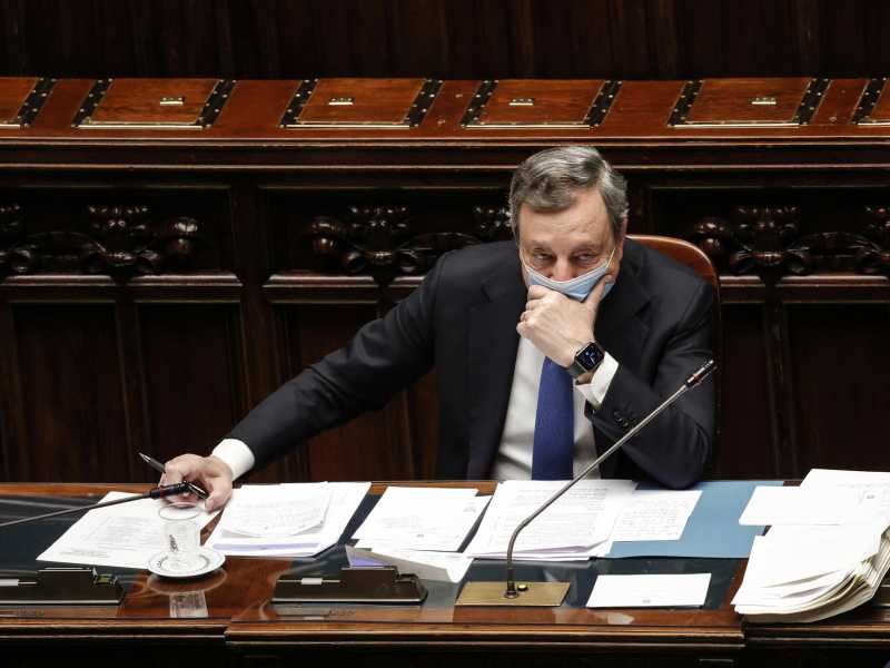 Draghi e il governo usurato: strappi, mediazioni e rebus Quirinale