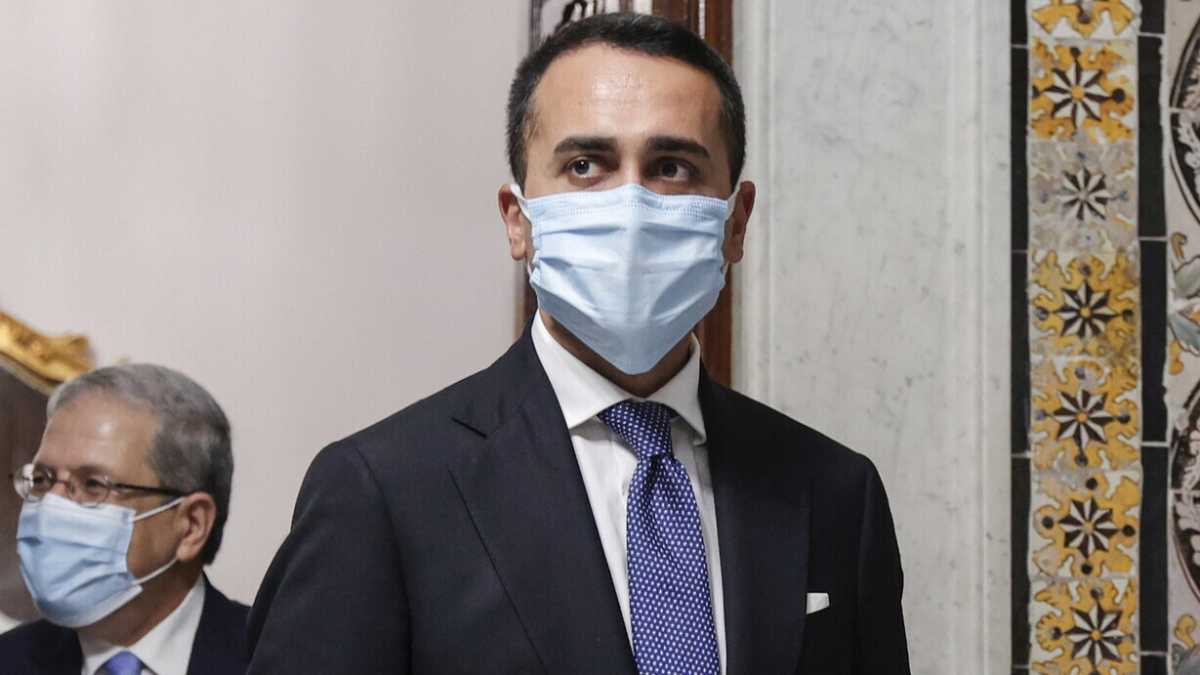 Immagine di Omicron in Cdm. Così anche i ministri finiscono in quarantena