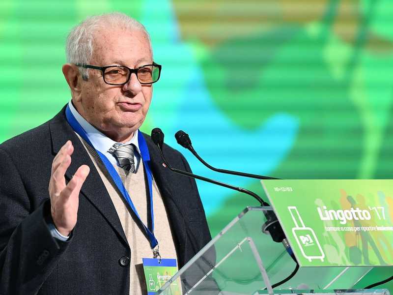“Capisco i presidi, ma riaprire le scuole è una priorità e un dovere”. Parla Luigi Berlinguer