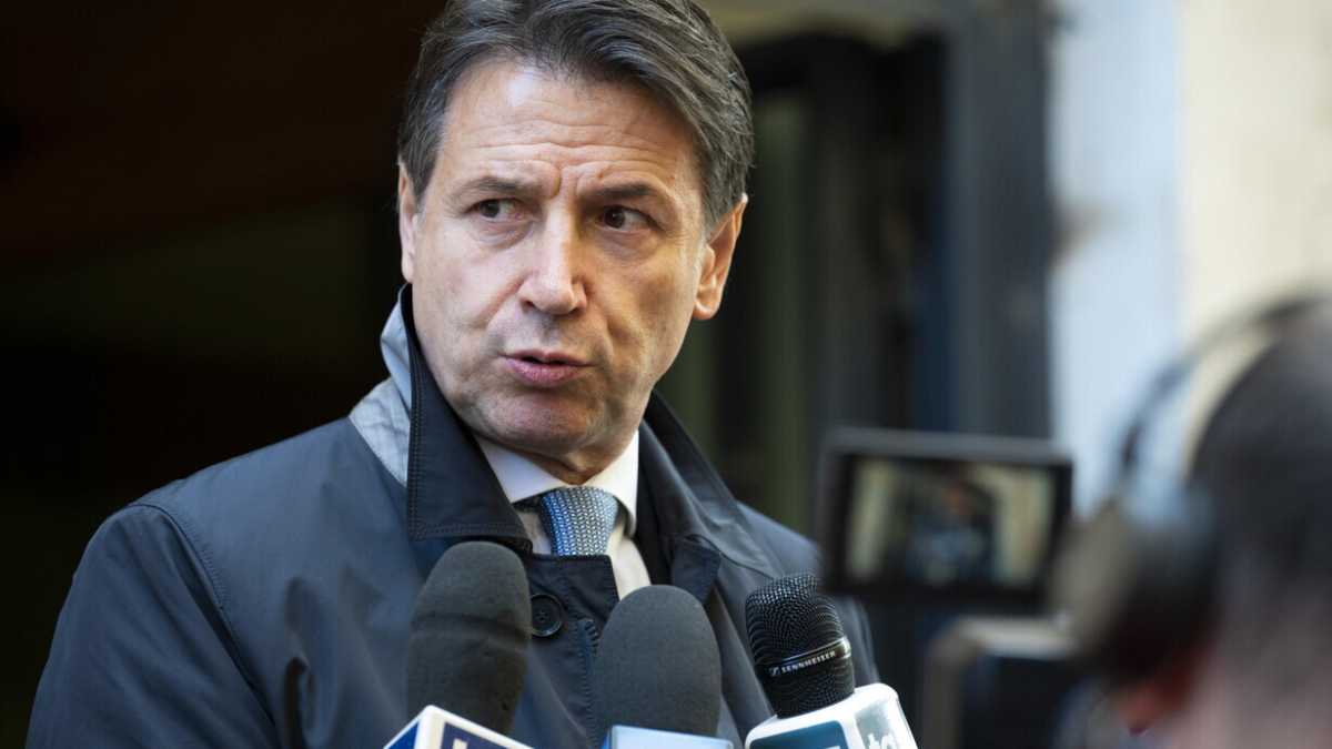 Immagine di Incombe il toto-Quirinale e Conte annuncia che il M5s tornerà in Rai dopo l'autoesilio