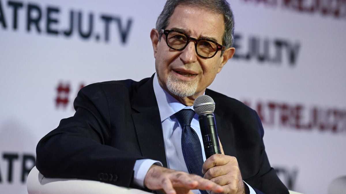 Immagine di Musumeci tradito dalla sua maggioranza. Il presidente della Sicilia minaccia le dimissioni