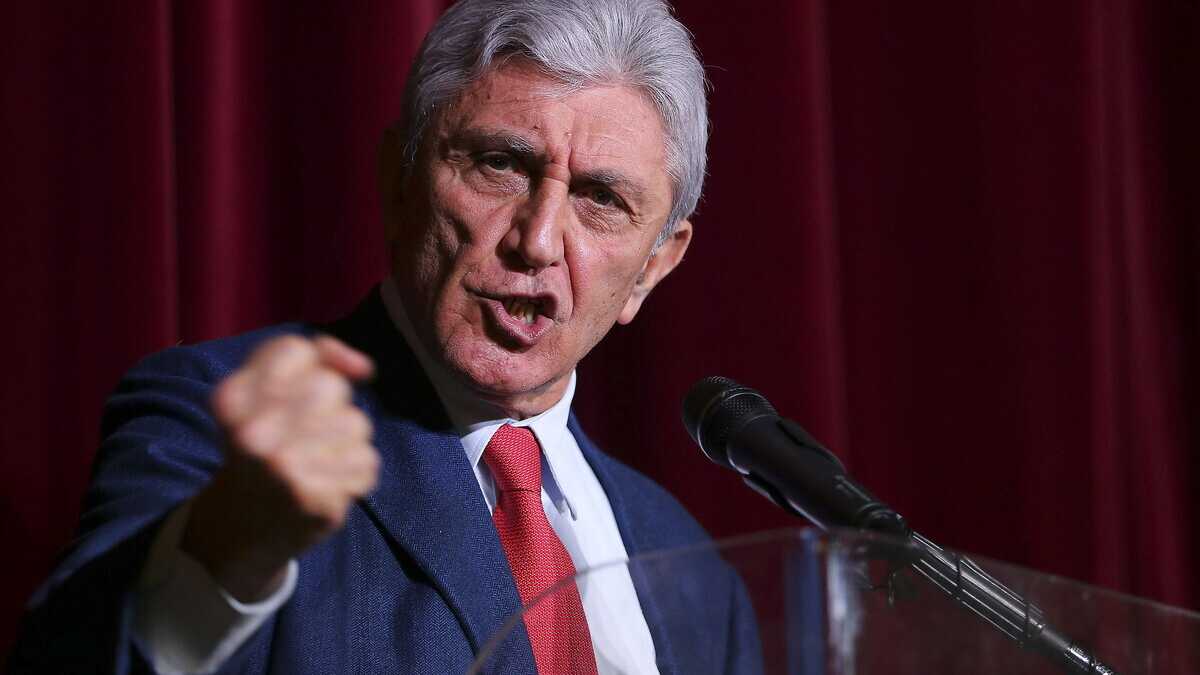 Immagine di "Il banco è di sinistra non la Dad! Dove è finita la nostra storia?". Parla Bassolino