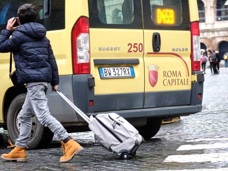 Super green pass e scuola, l'esenzione sugli scuolabus non basta
