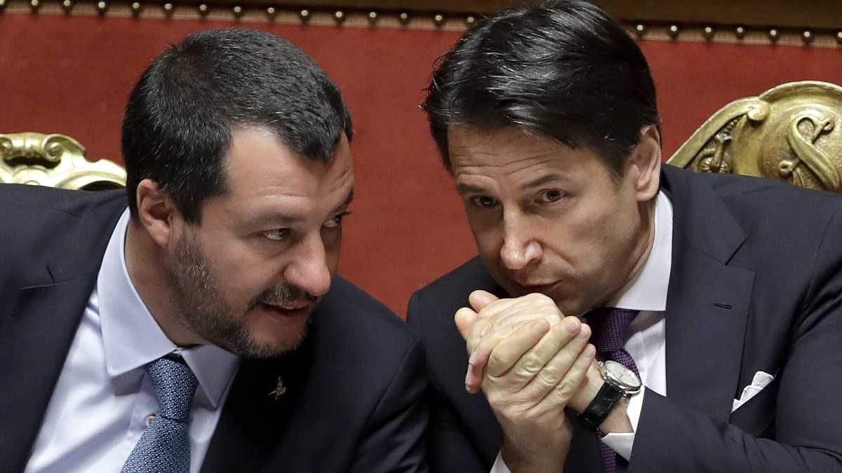 Immagine di Conte e Salvini alle prese con la campagna del Quirinale