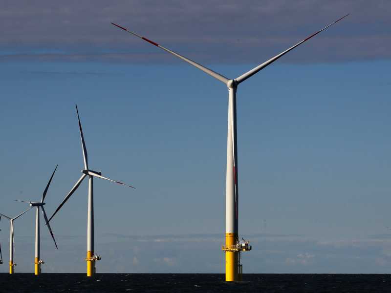 Turbine eoliche installate nel mar Baltico (Bernd Wuestneck/LaPresse) <br />