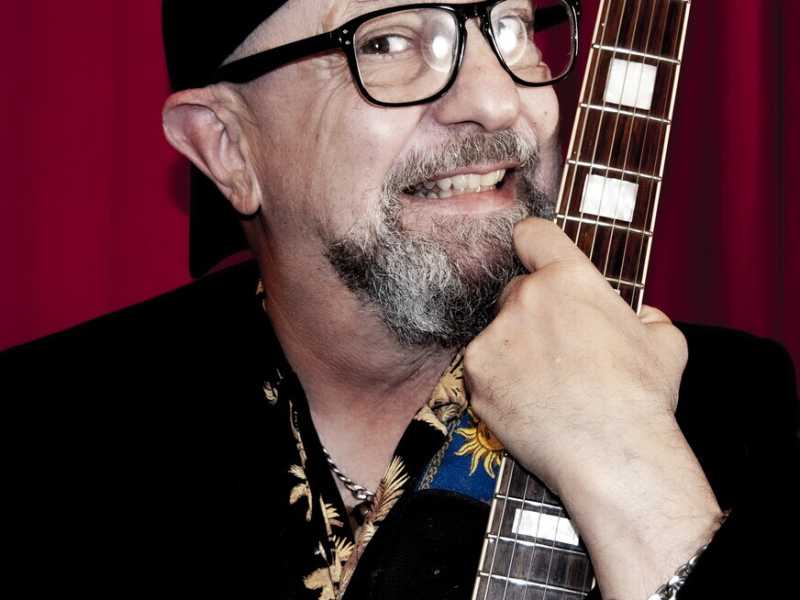 "Non c'è motivo di castigare la musica". Parla Sergio Caputo, vampiro del jazz