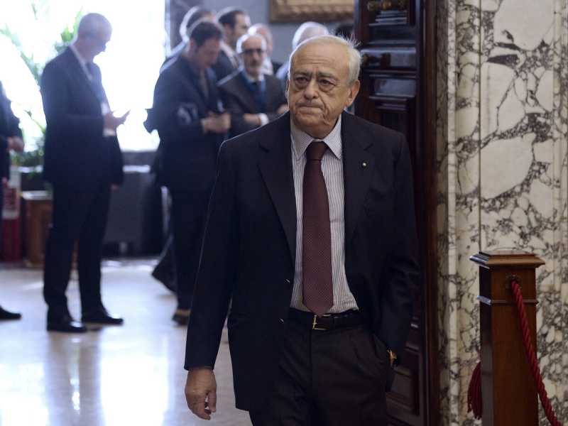 Caltagirone lascia Generali. Scontro nel Cda