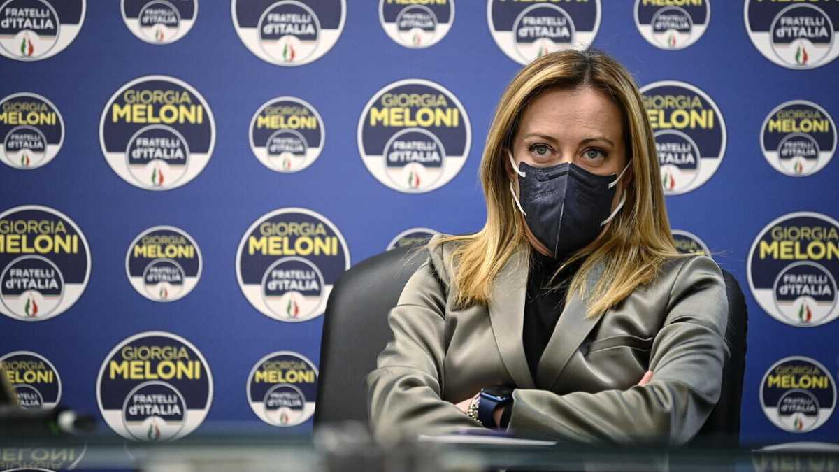 Immagine di Meloni: "Il vero scontro oggi è tra globalisti e conservatori"