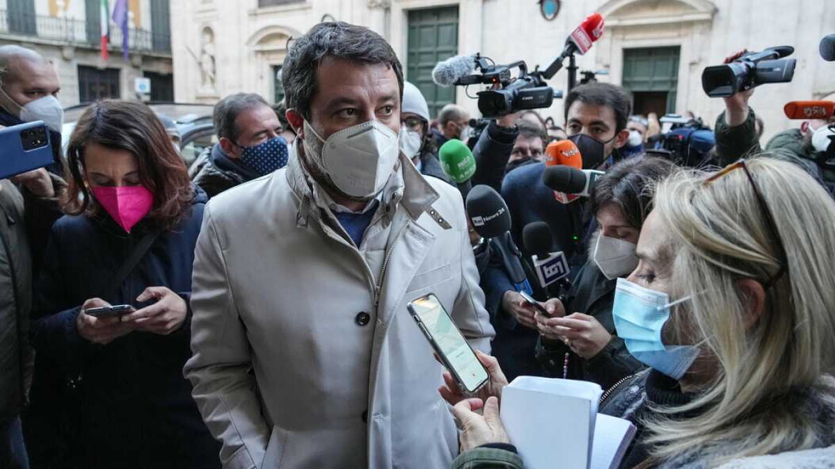 Immagine di Salvini si è stancato di scommettere sul Cav. e apre un altro forno per il Quirinale