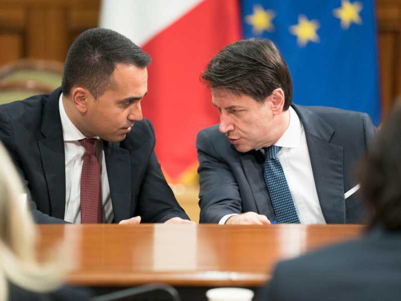 M5s, vertice segreto Conte-Di Maio alla Farnesina. Sul tavolo il dilemma Draghi al Colle