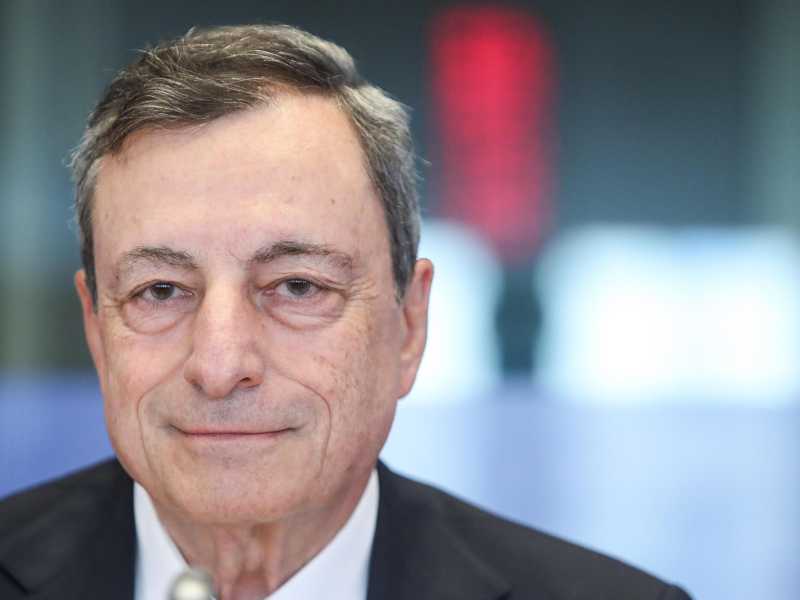 Le tensioni tra i partiti aumentano le probabilità di vedere Draghi al Quirinale