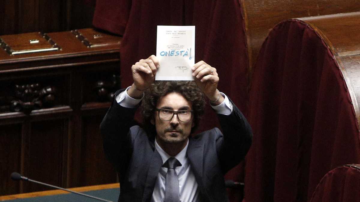 Immagine di Il M5s da onestà-tà-tà a opacità-tà-tà. No vax, fatevi una vita!