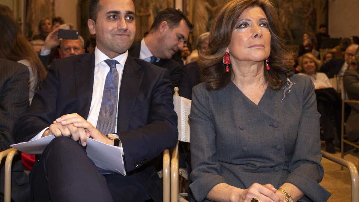 Immagine di Casellati ci crede e incontra Di Maio. "Quanti grillini mi voterebbero?"