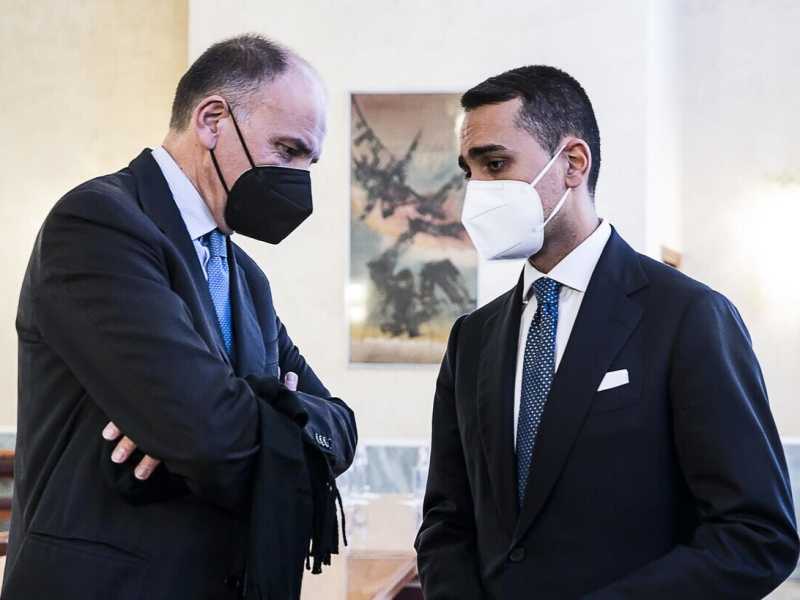 Enrico Letta ha valicato il Rubicone e cerca voti per portare Draghi al Colle