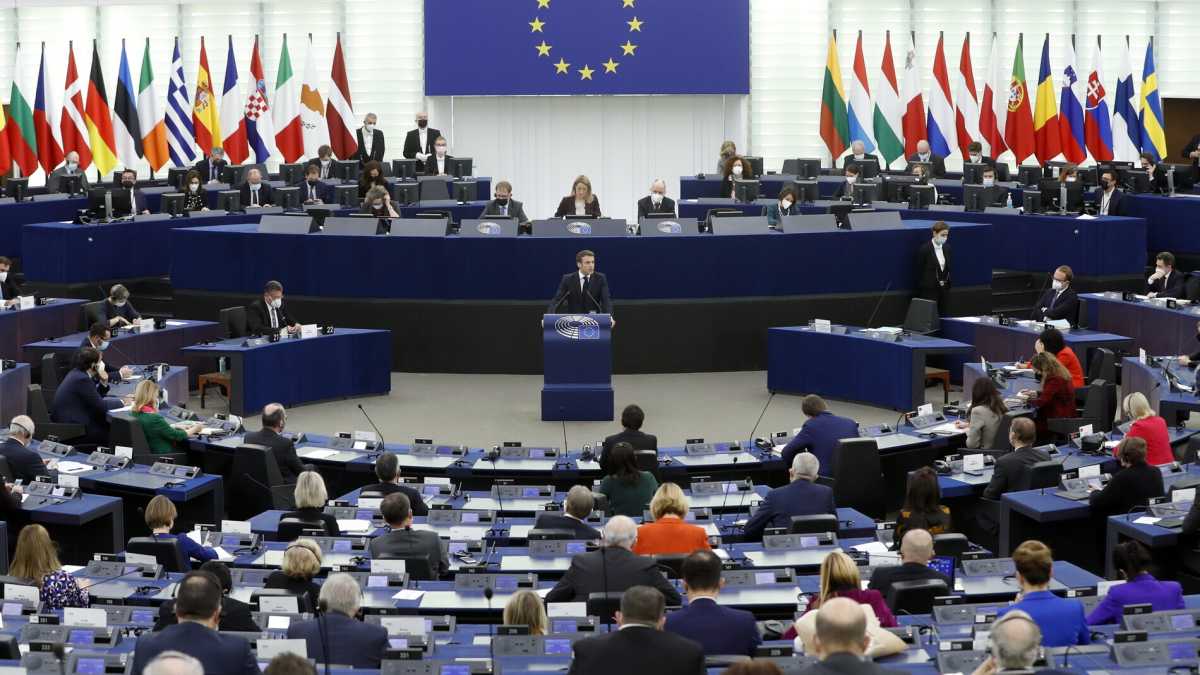 Immagine di Dal contenimento alla convivenza. La svolta europea sulla pandemia