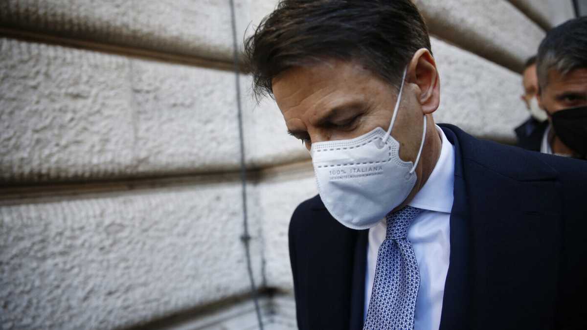 Immagine di Quirinale, Conte sull'ipotesi Draghi: "Un altro governo è un'insidia e lo deciderebbe la rete"