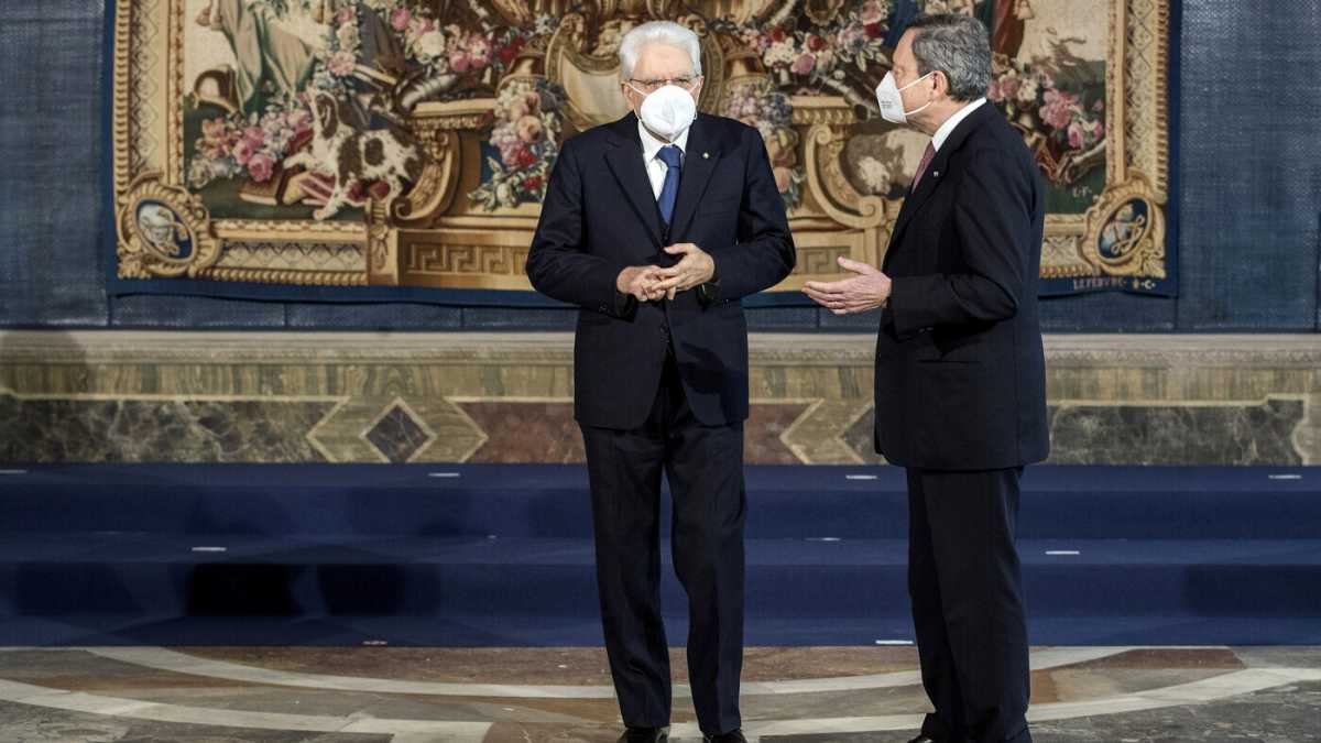 Immagine di L'Ue "tifa" un Mattarella bis e Draghi a Palazzo Chigi fino al 2023