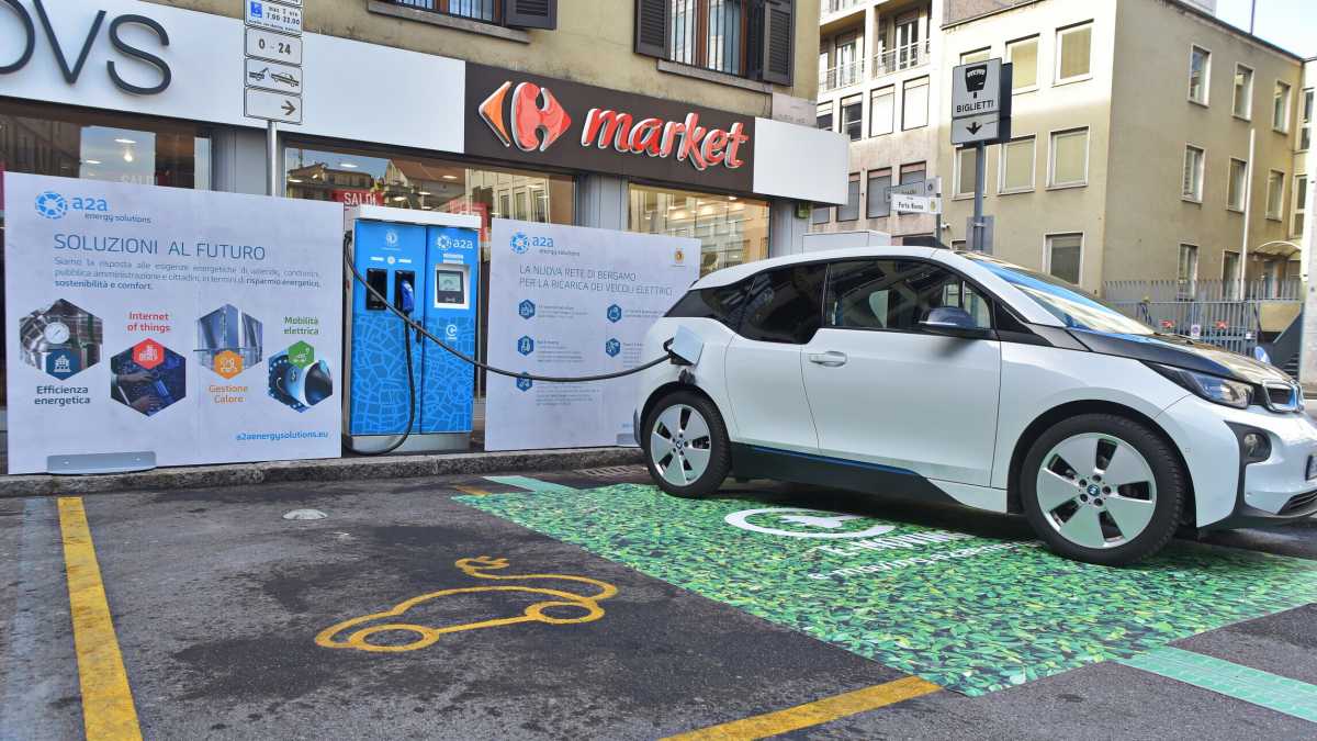 Immagine di La guerra dell'energia. Elettrico, gas, nucleare: che transizione sarà?