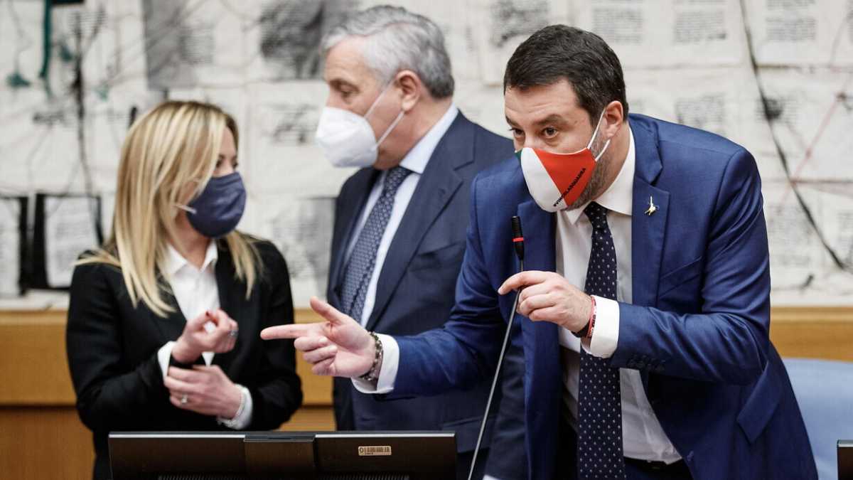 Immagine di Salvini: "Fidatevi, sulla Casellati arriveranno 60 voti dal M5s". E a Di Maio tornano i conti