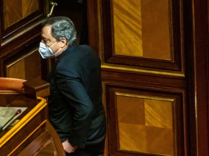La collera di Draghi per il Quirinale. Ma il suo nome rimane ancora possibile