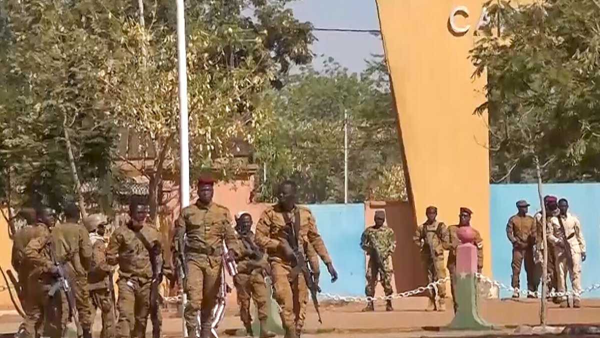 Immagine di In Africa prende forma un blocco politico golpista