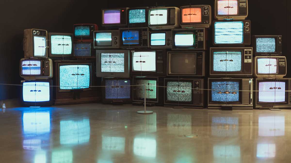 Immagine di Al terzo giorno di voto per il Quirinale, in tv ci si aggrappa al solito teatrino