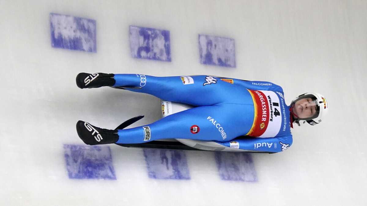 Immagine di Uno slittino d'adrenalina. La prima Olimpiade di Nina Zoeggeler