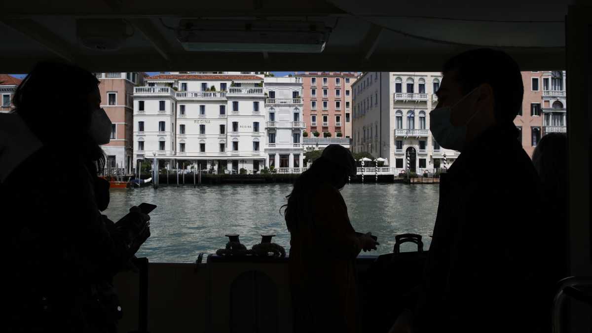 Immagine di Il super green pass sul vaporetto diventa un caso per i no vax di Venezia