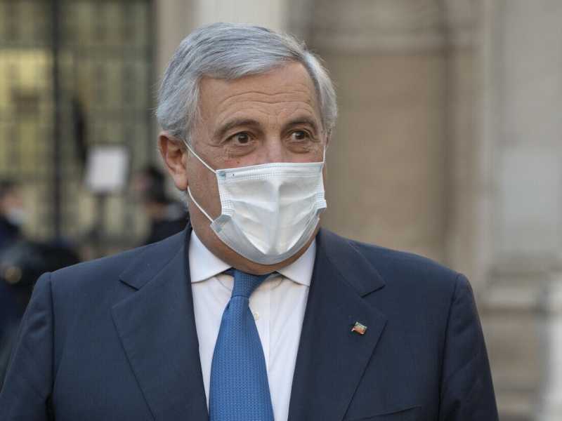 Dopo la telefonata tra Berlusconi e il premier, Tajani incontra Draghi. FI conferma