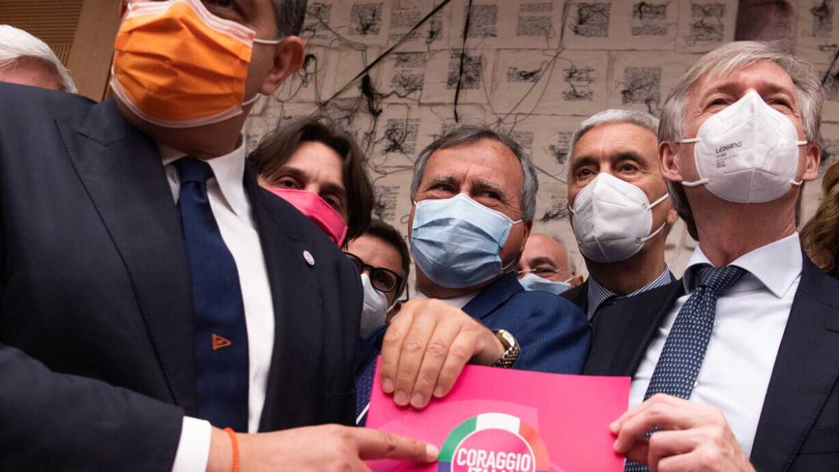 Immagine di Brugnaro al Foglio: "Dopo la Casellati c'è solo Draghi"