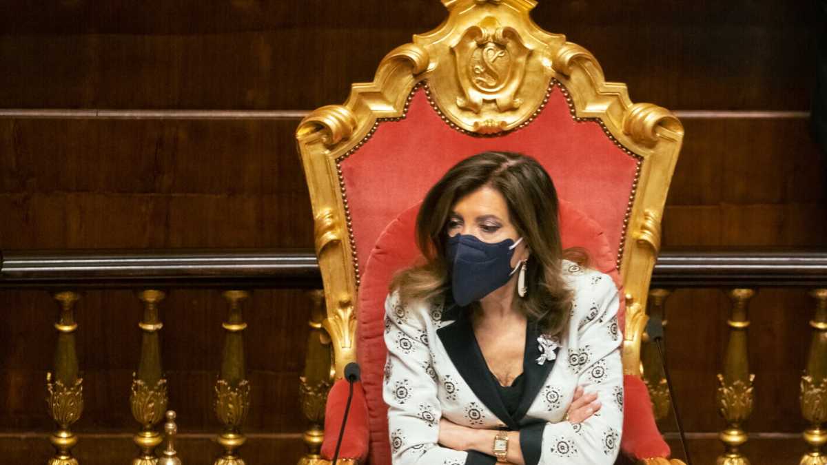 Immagine di Elisabetta Casellati for president. Ritratto della quirinabile presidente del Senato