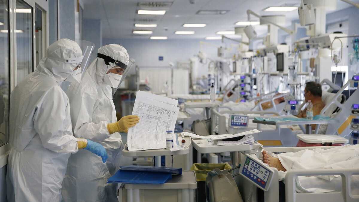Immagine di L'epidemia inizia ad arretrare, dice l'Iss. Nessun cambio di colore per le regioni