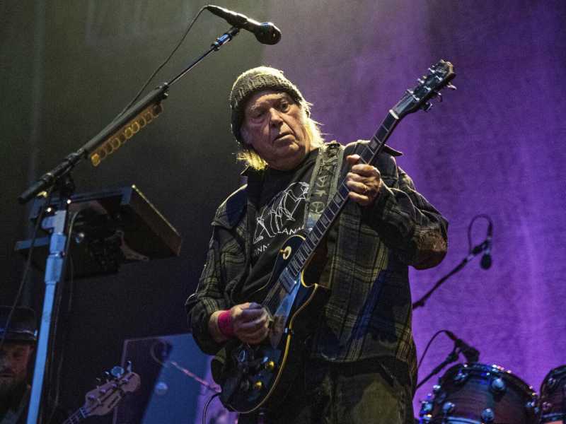 Neil Young e il privilegio molto liberista di dire no a Spotify