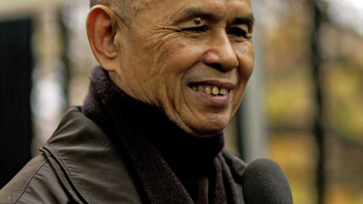Immagine di Cosa ci ha lasciato Thich Nhat Hanh, maestro Zen a caccia della consapevolezza di sé