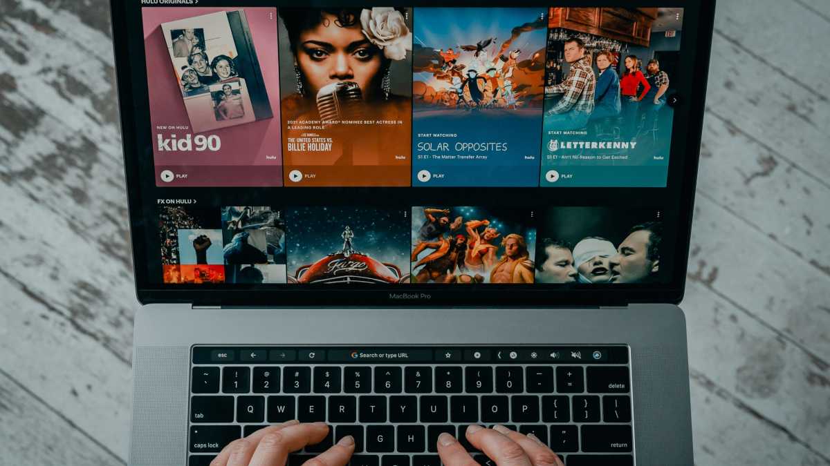 Immagine di Leggere le categorie di Netflix & Co. è ancora divertente, poi arriva l’abbiocco