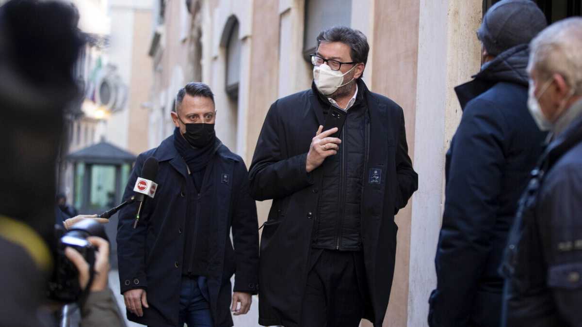 Immagine di Giorgetti verso le dimissioni. Il ministro della Lega vuole lasciare il governo
