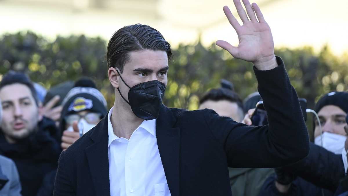 Immagine di Vlahovic e le felici sorprese dell’uomo in più nel calcio