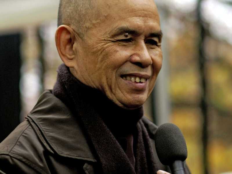 Thich Nhat Hanh A Parigi, nel 2006 via Wikimedia Commons <br />