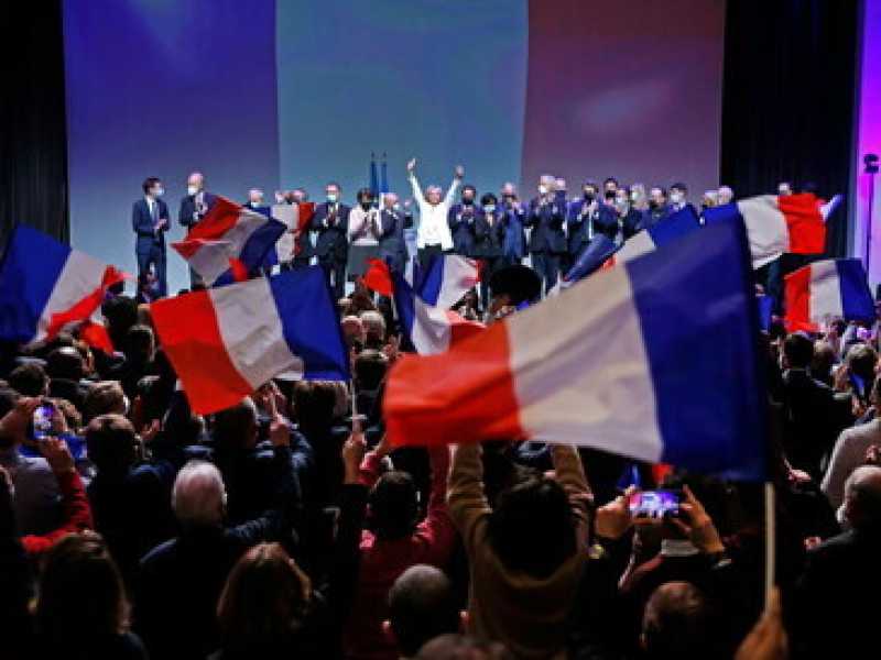 Le Pen, Zemmour e Pécresse sgomitano. Inizia la “guerre des trois”