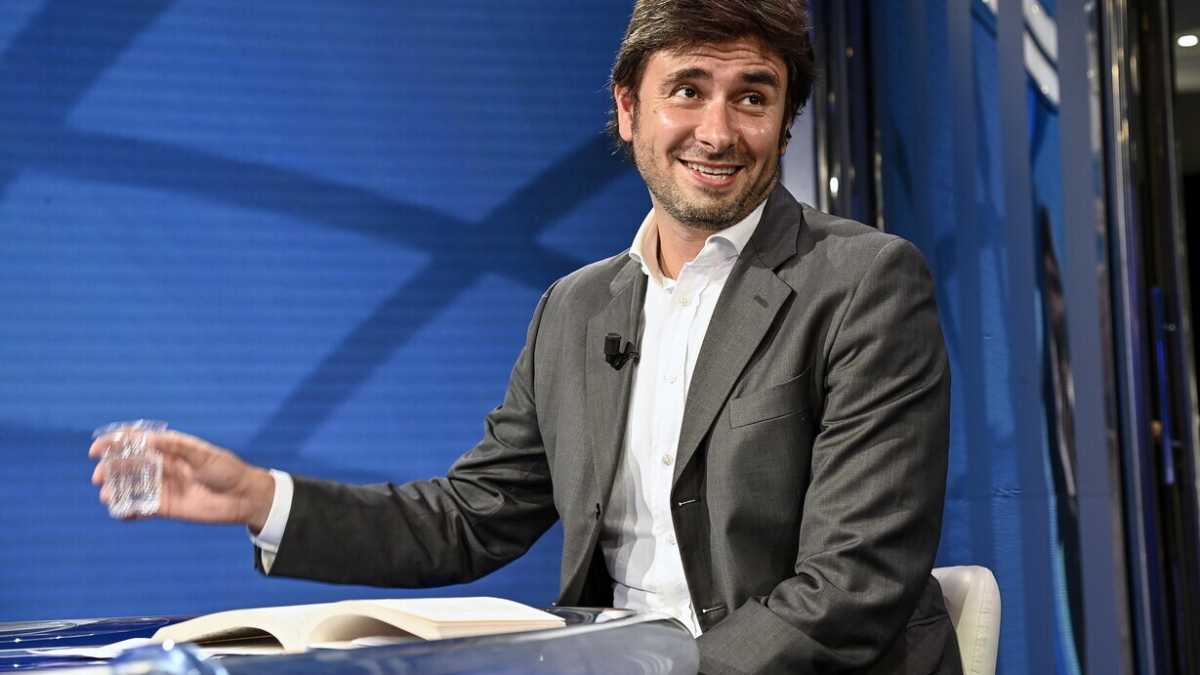 Immagine di M5s, l'eterno ritorno di Di Battista: io rientro se voi uscite dal governo