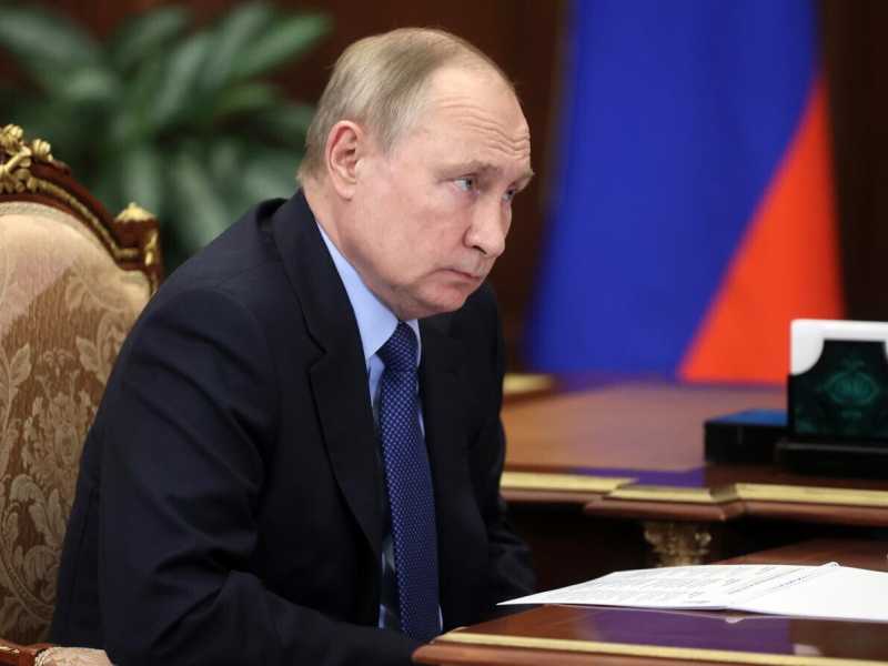 Ucraina, Draghi sente Putin: "Impegno comune per soluzione alla crisi"