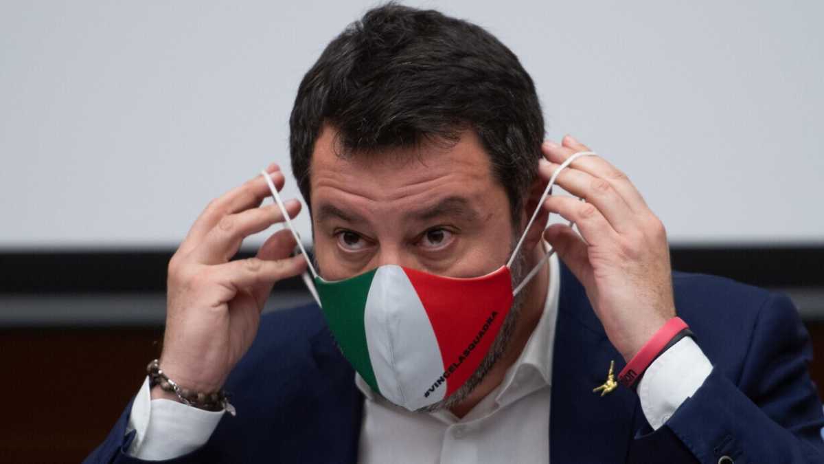 Immagine di Niente mascherina, a Salvini consigliamo un altro tipo di contraccettivo