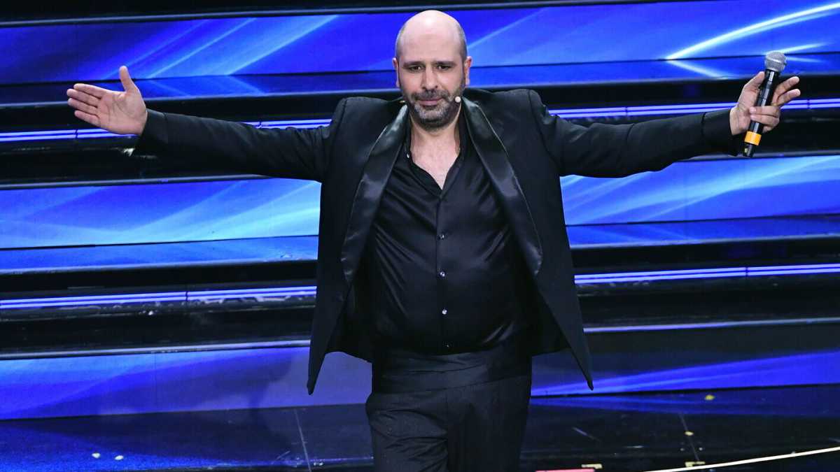 Immagine di Zalone e la Stonewall italiana di Sanremo