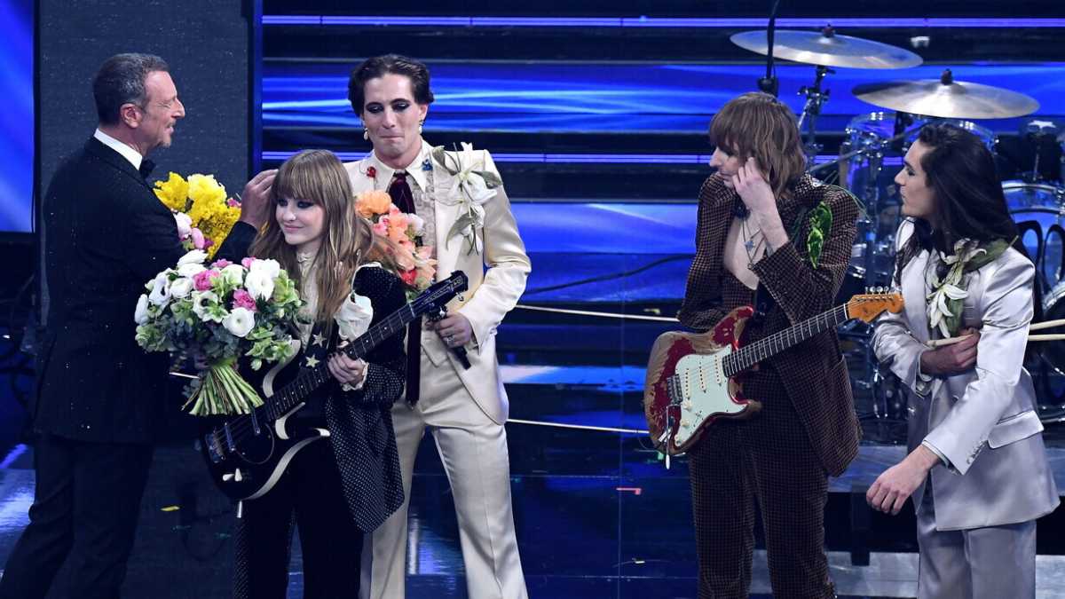 Immagine di Sanremo, Mahmood e Blanco sono già primi. Ma vincono ancora i Måneskin