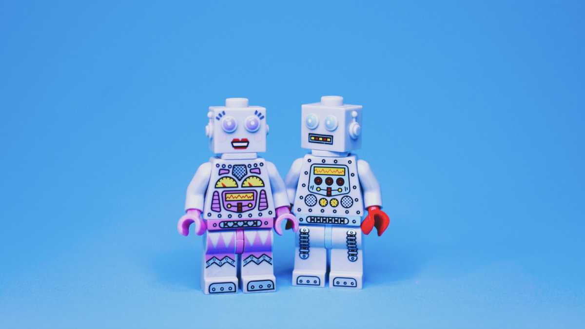 Immagine di Creare ragazze virtuali con un’app e insultarle è l’ultimo appiglio per i maschi alpha frustrati