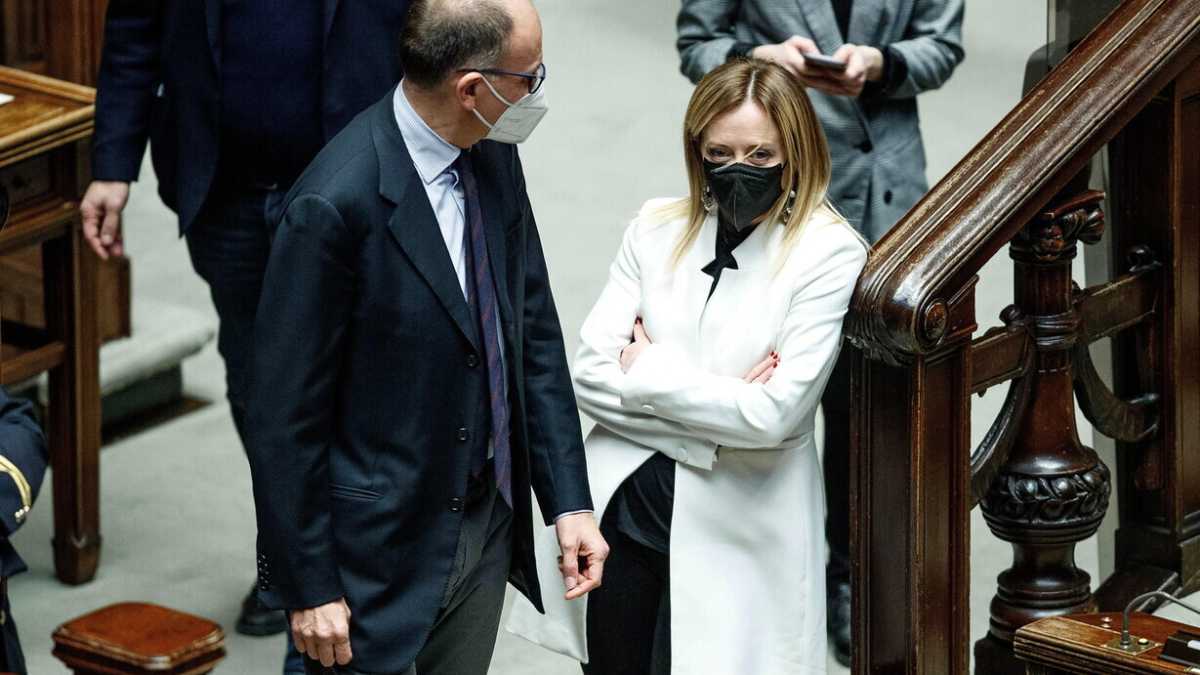 Immagine di Meloni sempre più vicina al Pd. Salvini cala ancora. 7 italiani su 10 contenti del Mattarella bis